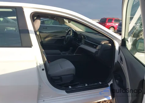 2025 Toyota Camry Le from USA, damaged, VIN 4T1DAACK6SU184921